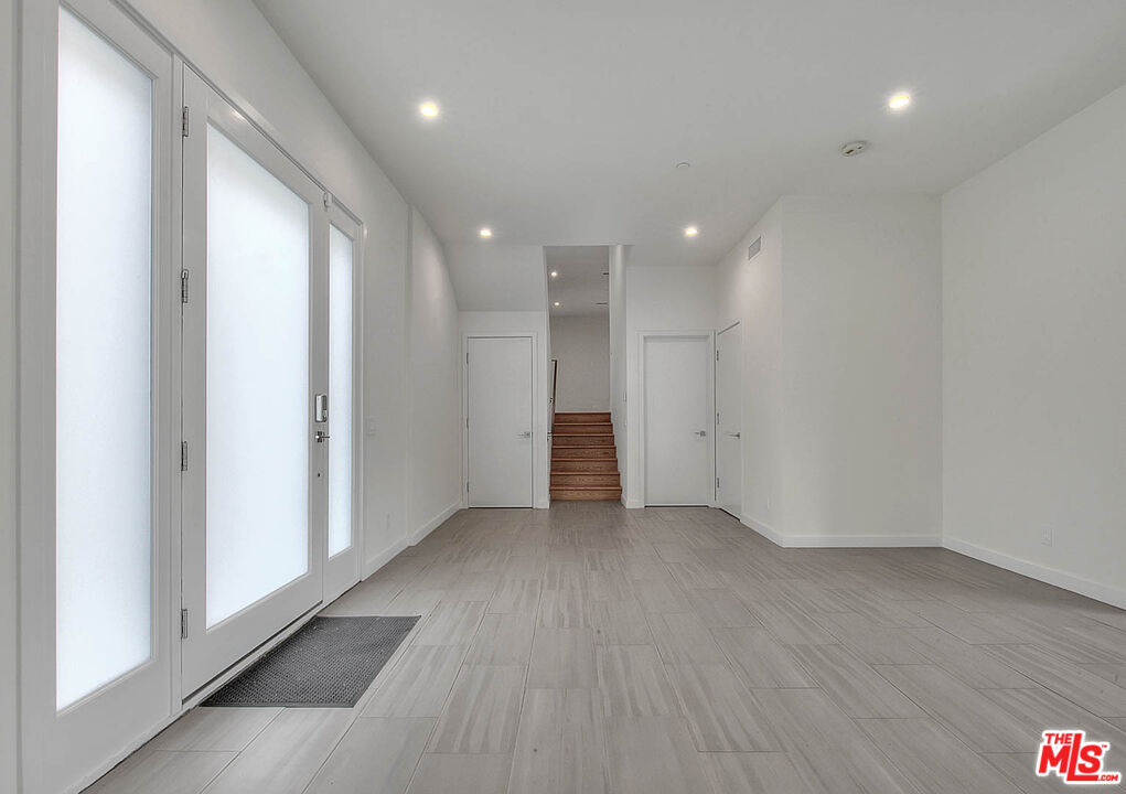 2610 Corralitas Dr
