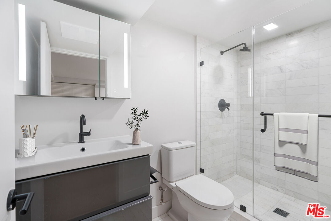 12320 MONTANA AVE Unit: 110