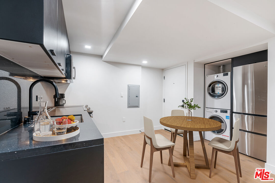 12320 MONTANA AVE Unit: 110