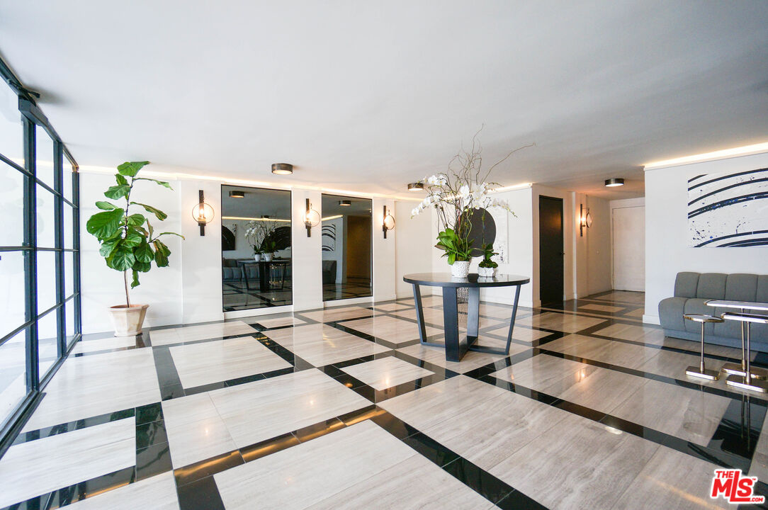 12320 MONTANA AVE Unit: 110