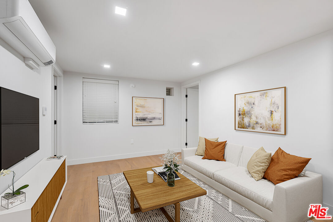 12320 MONTANA AVE Unit: 110