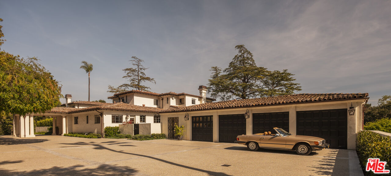 115 N Carolwood Dr, Holmby Hills
