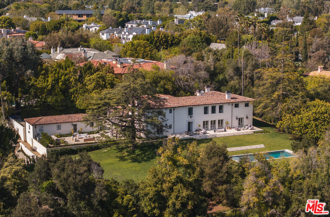 115 N Carolwood Dr, Holmby Hills