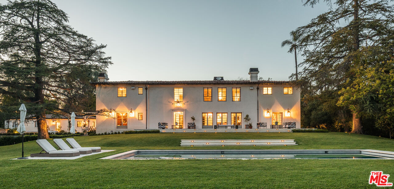 115 N Carolwood Dr, Holmby Hills