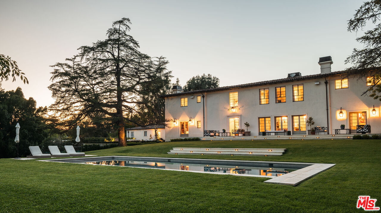 115 N Carolwood Dr, Holmby Hills