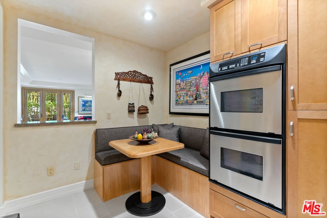 411 N Oakhurst Dr Unit: 106, Beverly Hills