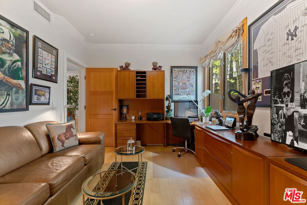 411 N Oakhurst Dr Unit: 106, Beverly Hills