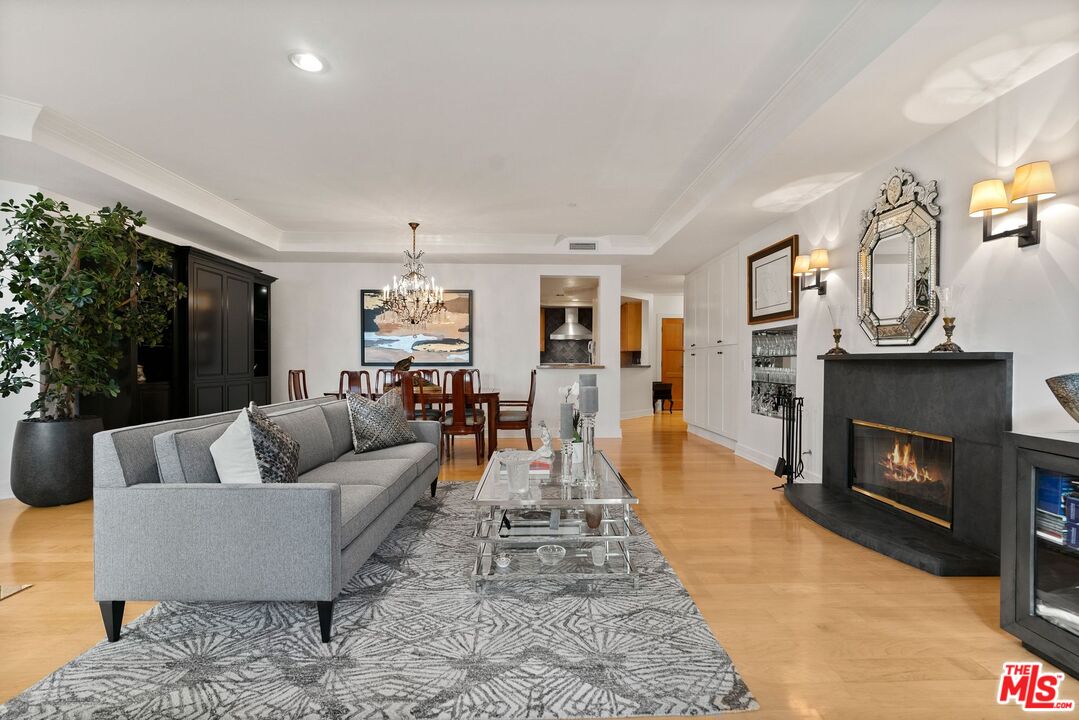 411 N Oakhurst Dr Unit: 106, Beverly Hills