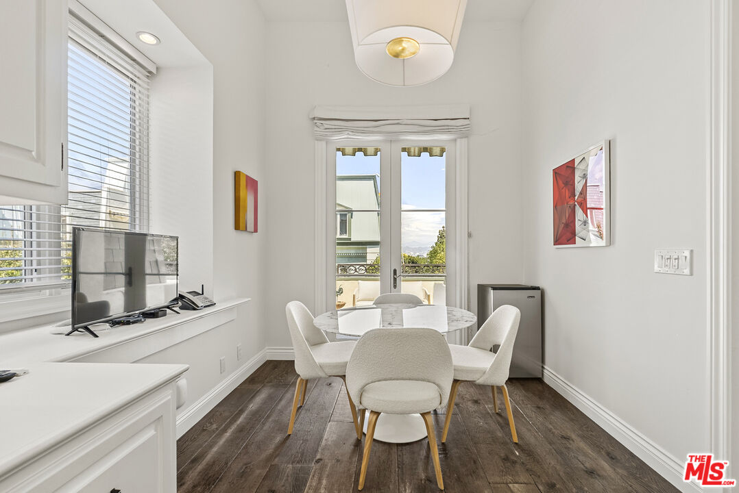 10108 Empyrean Way Unit: 304, Westwood