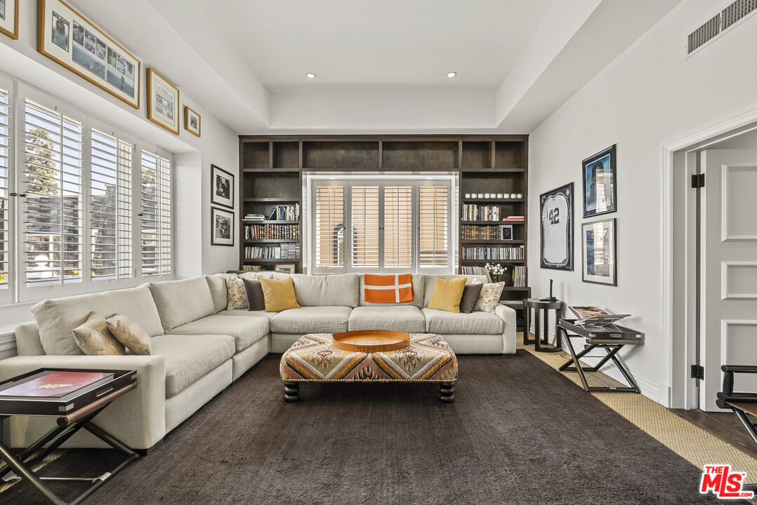 10108 Empyrean Way Unit: 304, Westwood