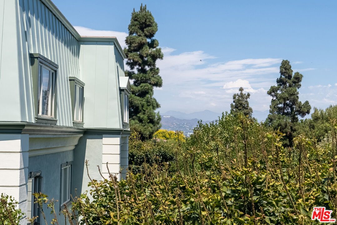 10108 Empyrean Way Unit: 304, Westwood