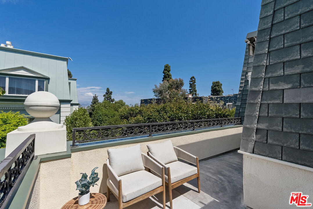 10108 Empyrean Way Unit: 304, Westwood