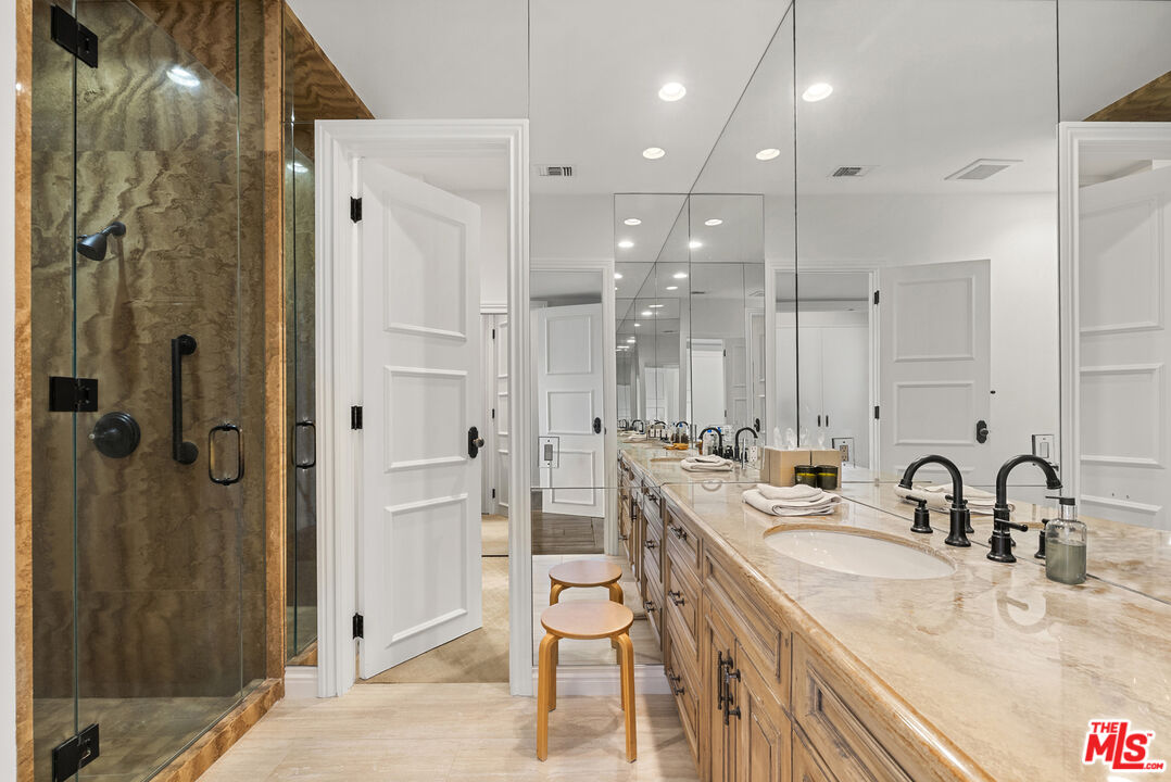 10108 Empyrean Way Unit: 304, Westwood