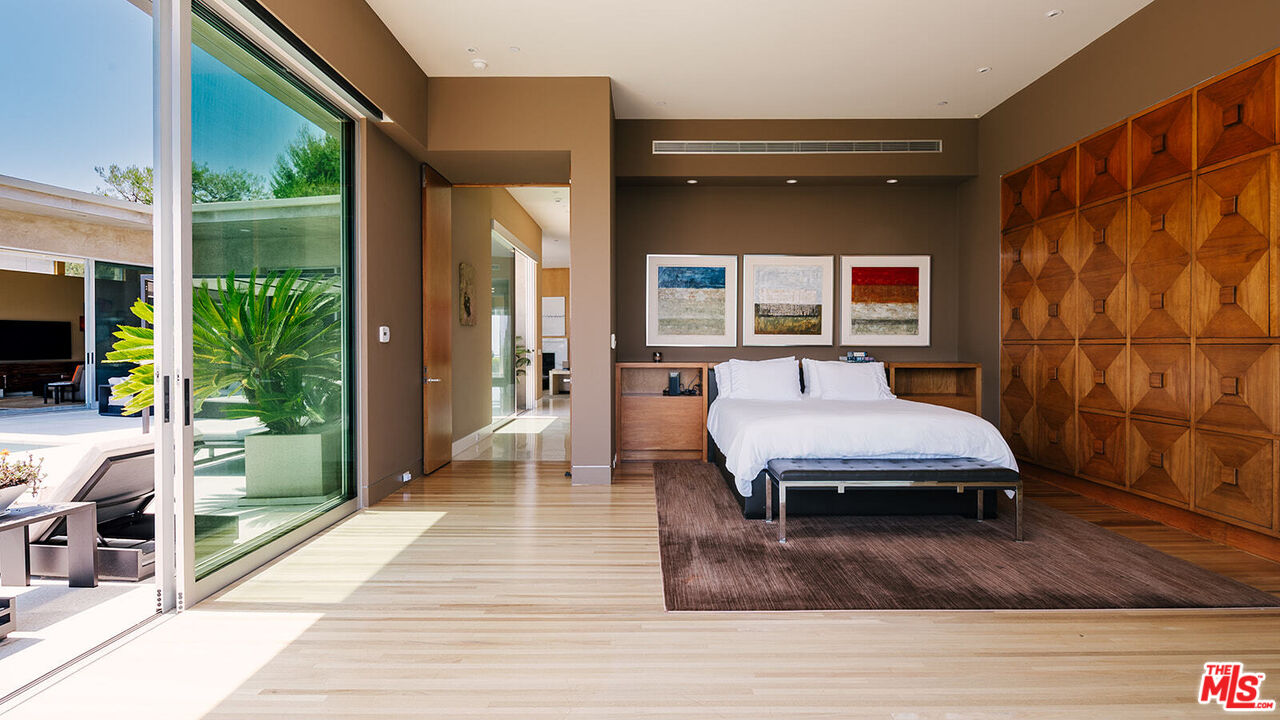 1470 CARLA RDG, Beverly Hills