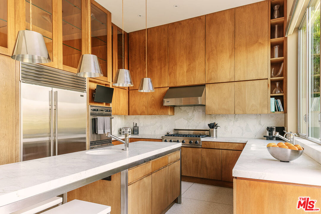 1470 CARLA RDG, Beverly Hills