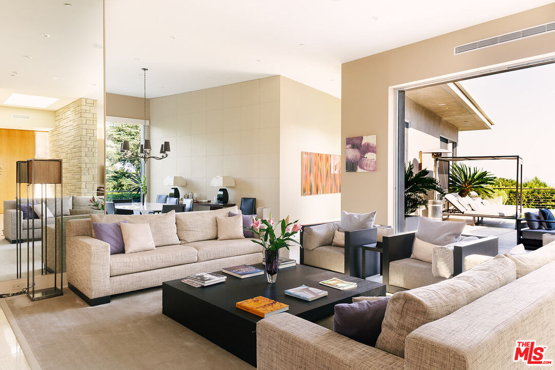 1470 CARLA RDG, Beverly Hills