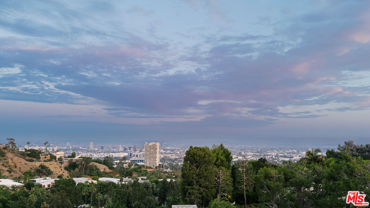 1470 CARLA RDG, Beverly Hills