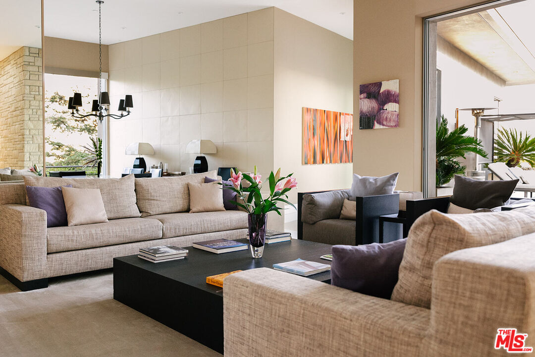 1470 CARLA RDG, Beverly Hills