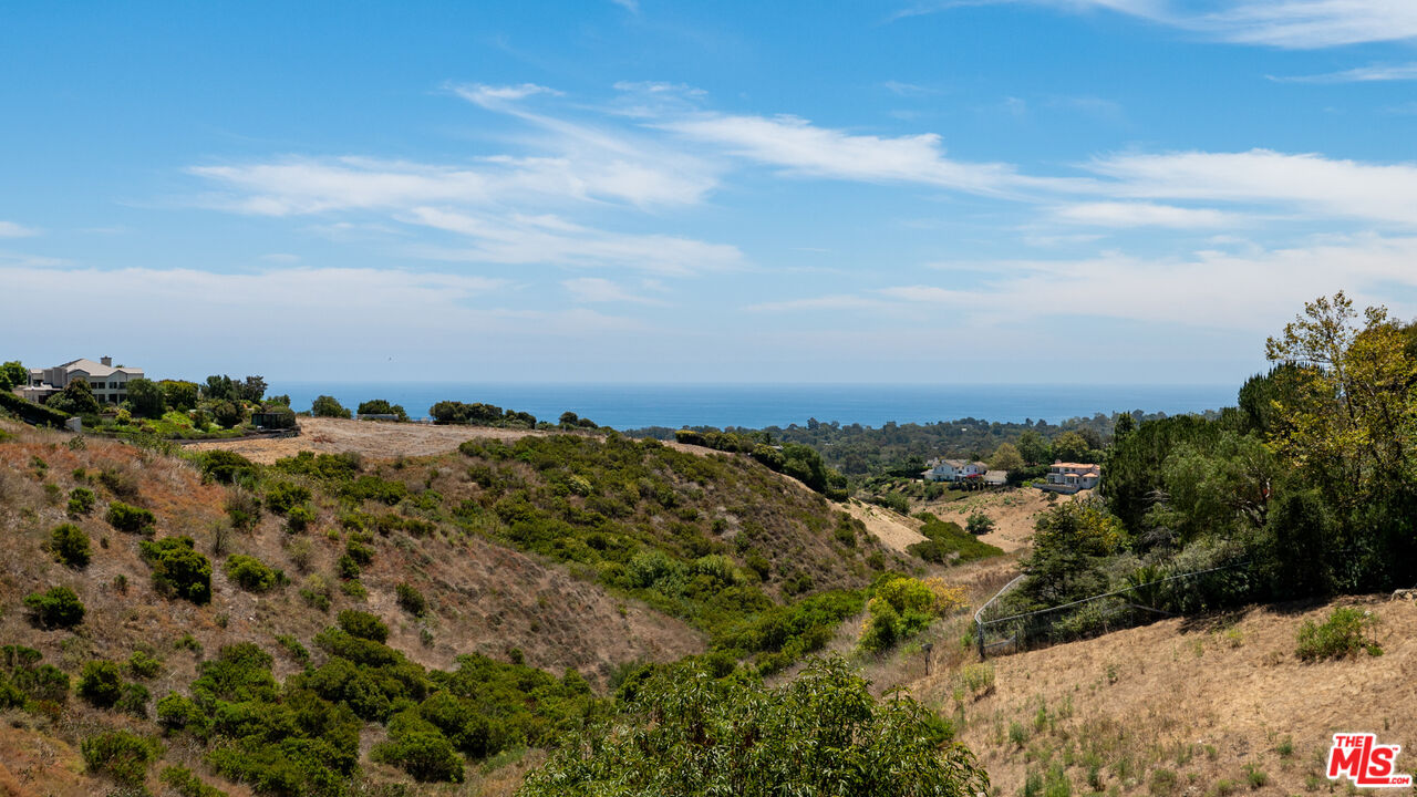 5904 Kanan Dume Rd, Malibu 