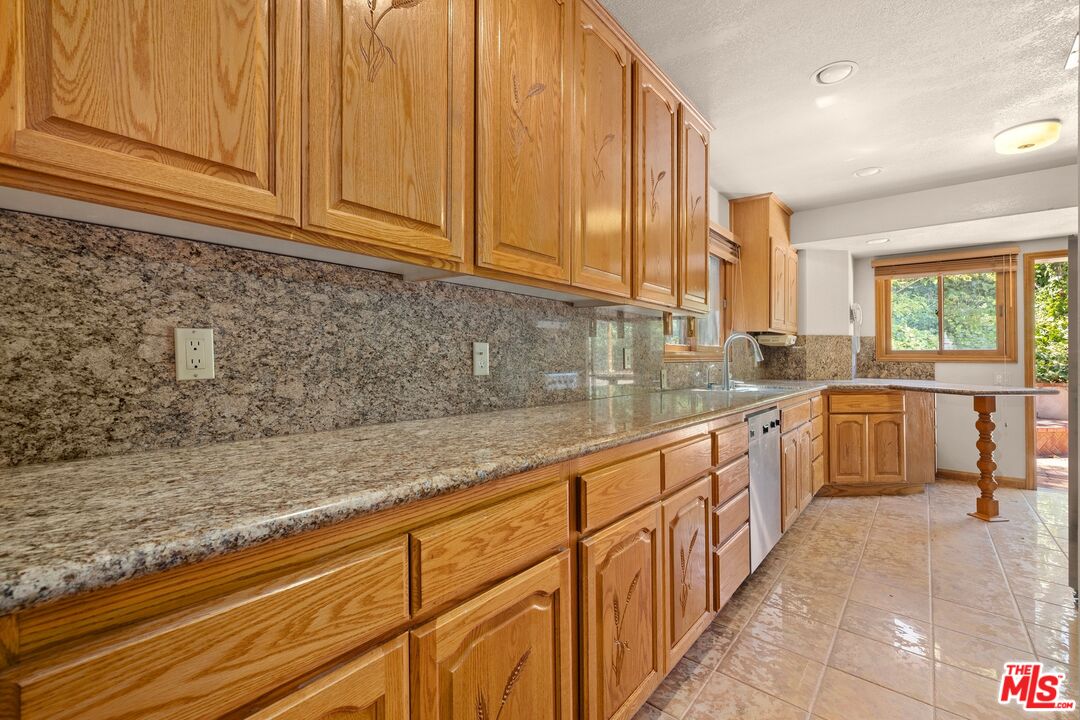 601 N Marquette St, Pacific Palisades