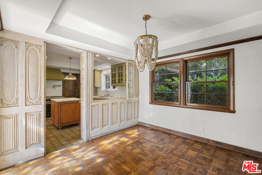 1926 Mount Olympus Dr