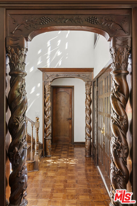 1926 Mount Olympus Dr