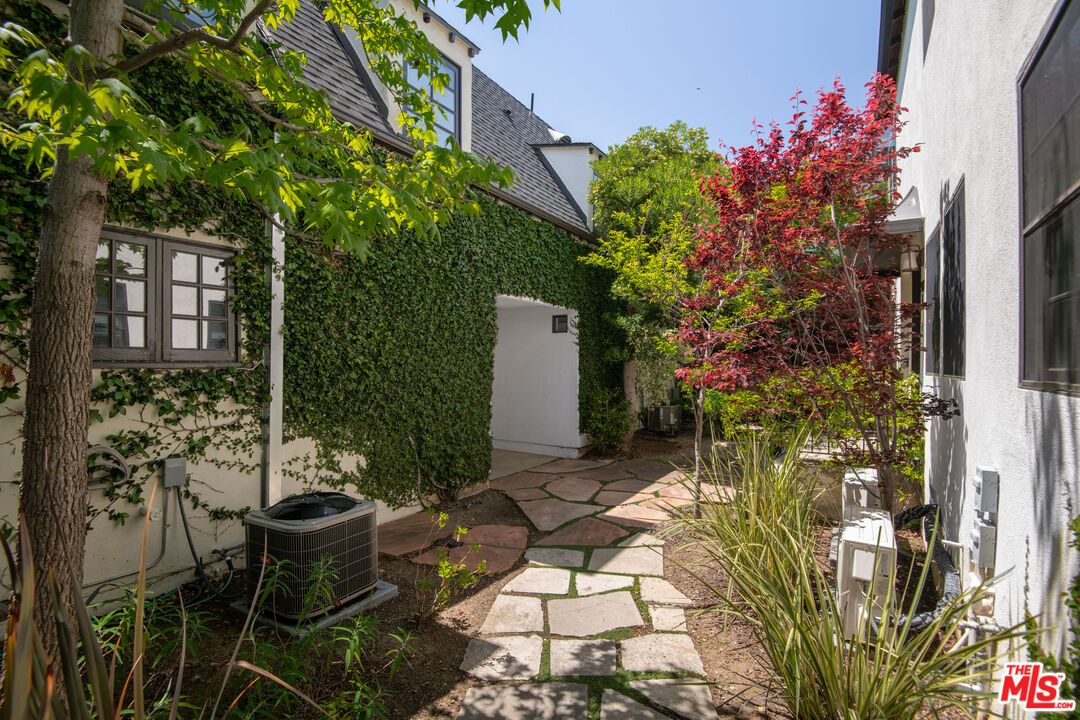 921 16th St, Santa Monica 