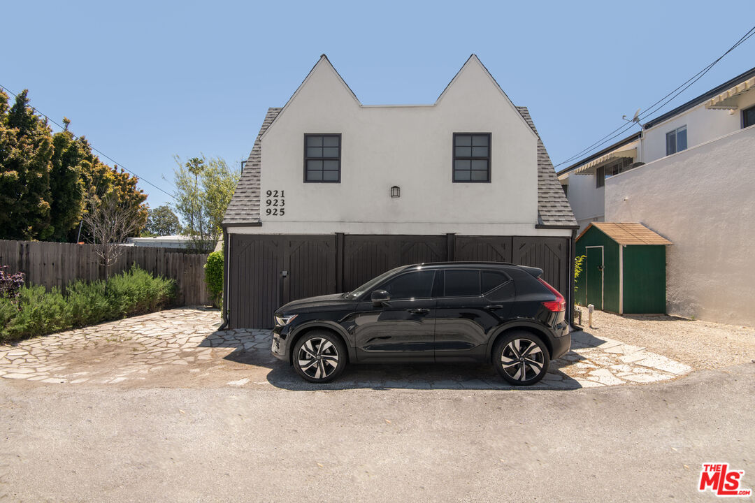 921 16th St, Santa Monica 