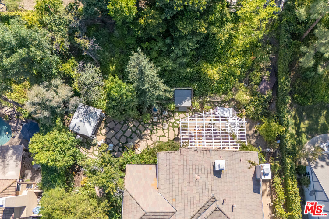 5985 Vista De La Luz, Woodland Hills