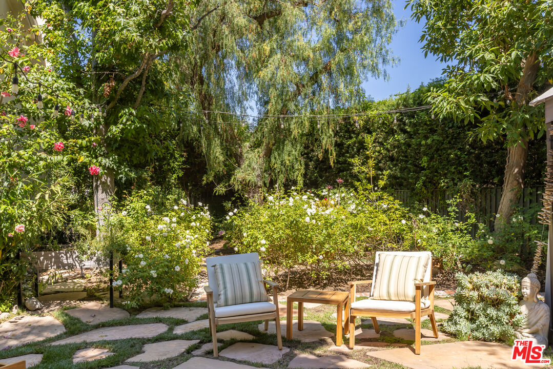 5985 Vista De La Luz, Woodland Hills