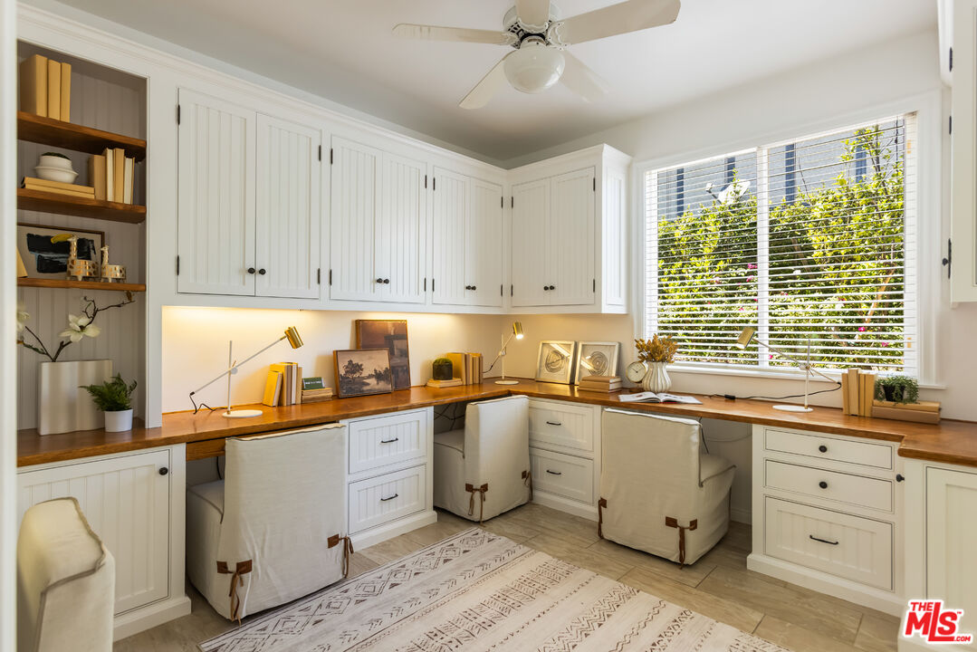 5985 Vista De La Luz, Woodland Hills