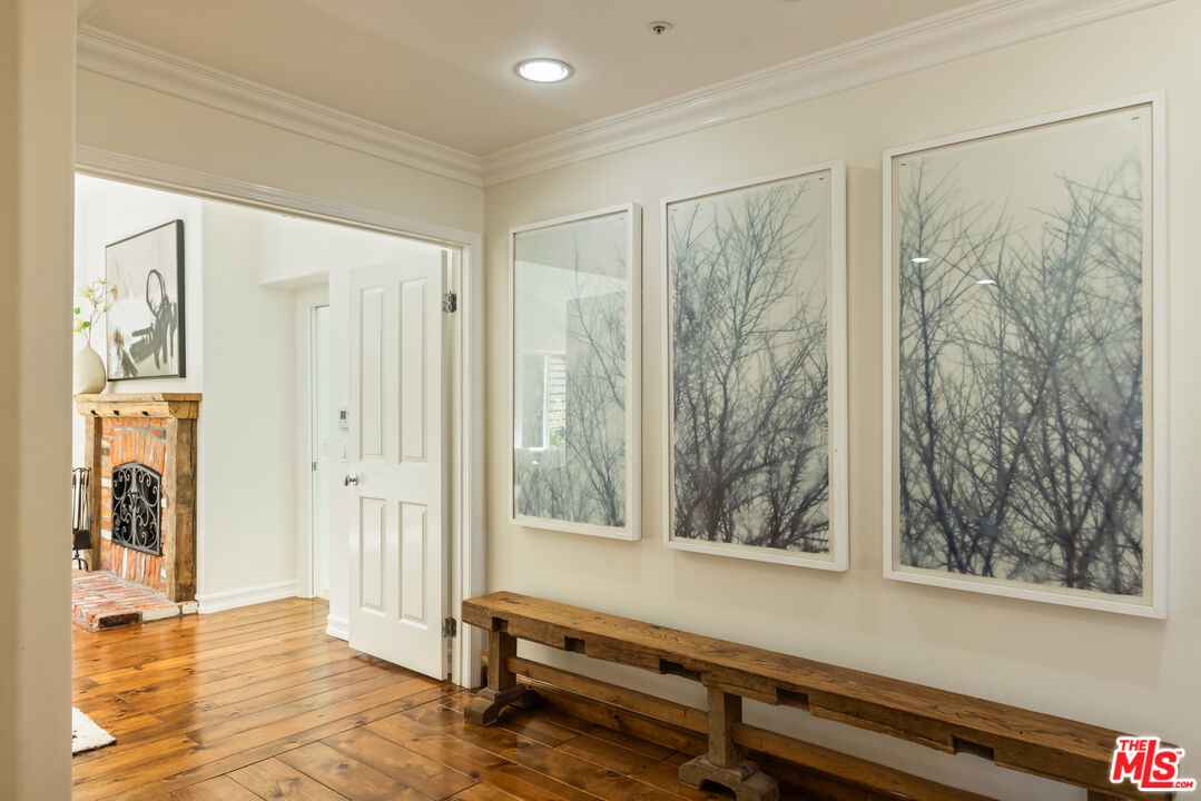 5985 Vista De La Luz, Woodland Hills