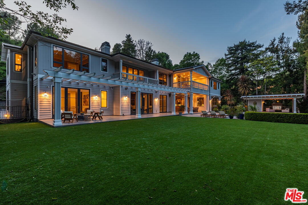 1000 N Norman Pl, Brentwood