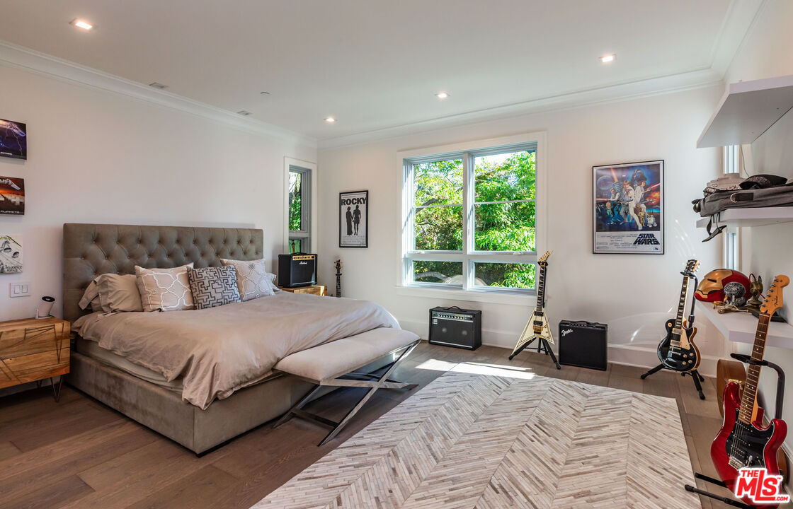 1000 N Norman Pl, Brentwood