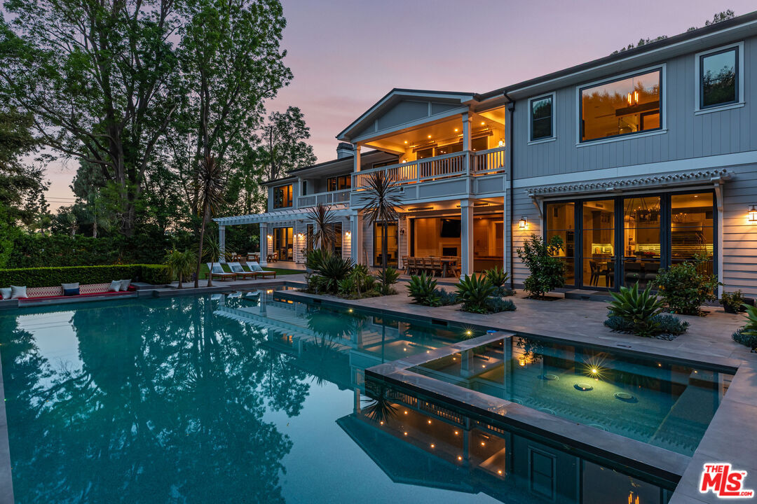 1000 N Norman Pl, Brentwood