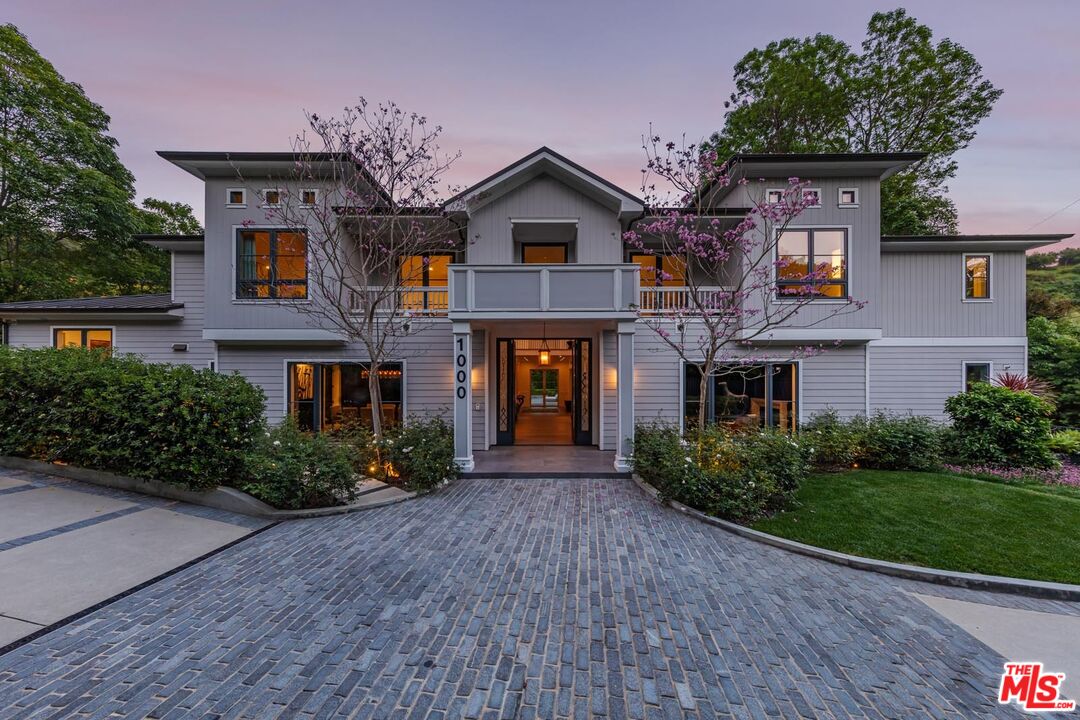 1000 N Norman Pl, Brentwood
