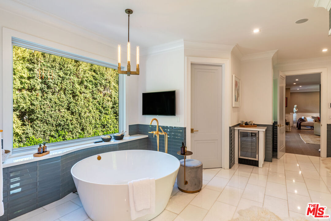 1000 N Norman Pl, Brentwood