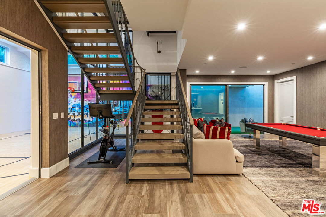 1000 N Norman Pl, Brentwood