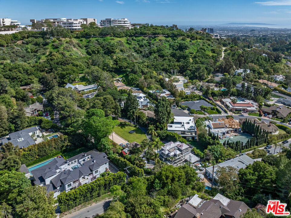 1000 N Norman Pl, Brentwood