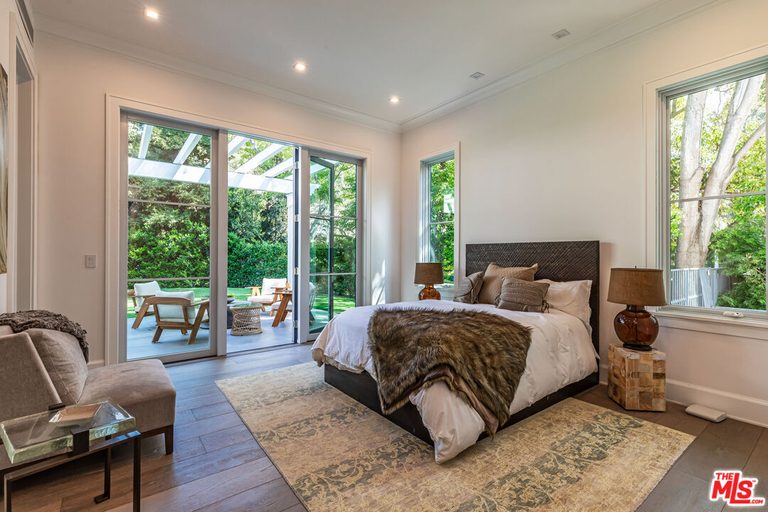 1000 N Norman Pl, Brentwood