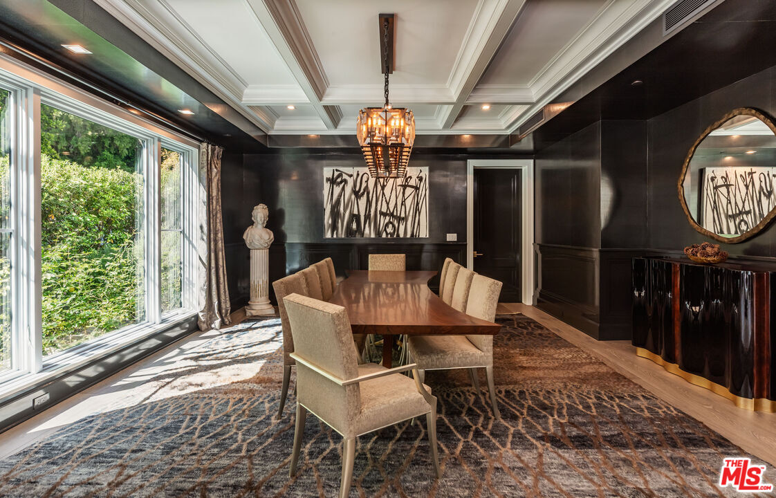 1000 N Norman Pl, Brentwood