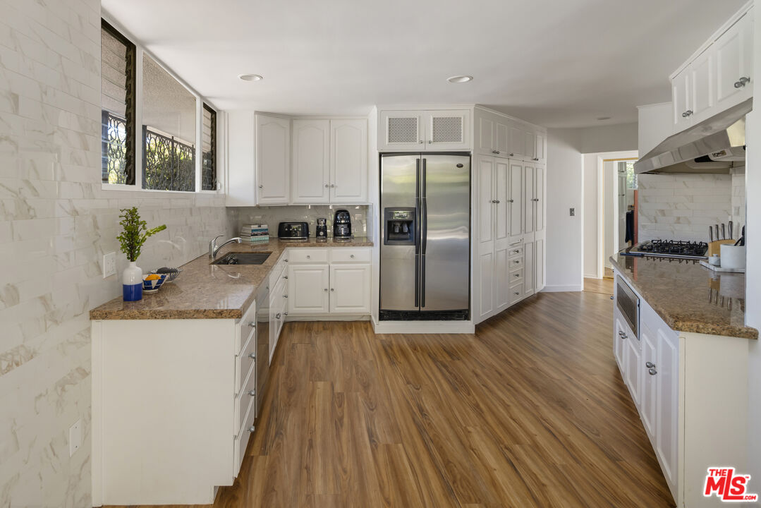 2050 Westridge Rd, Brentwood 