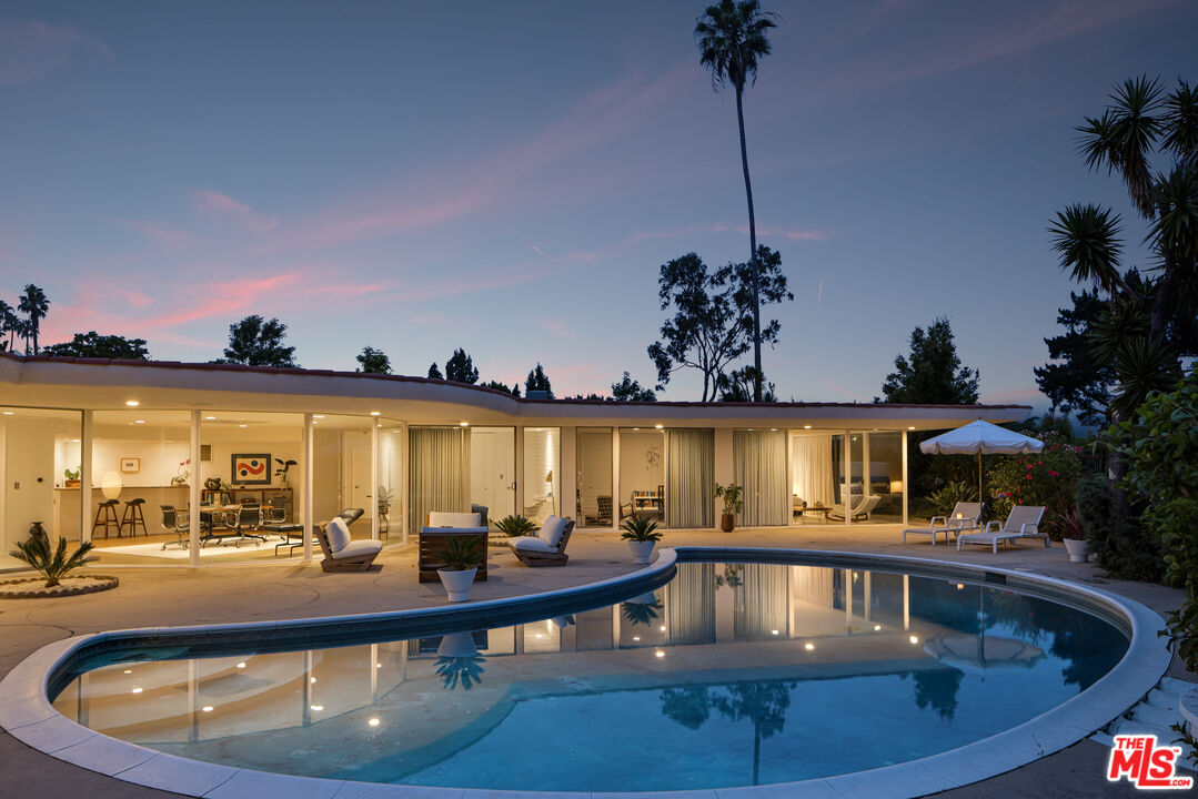 2050 Westridge Rd, Brentwood 