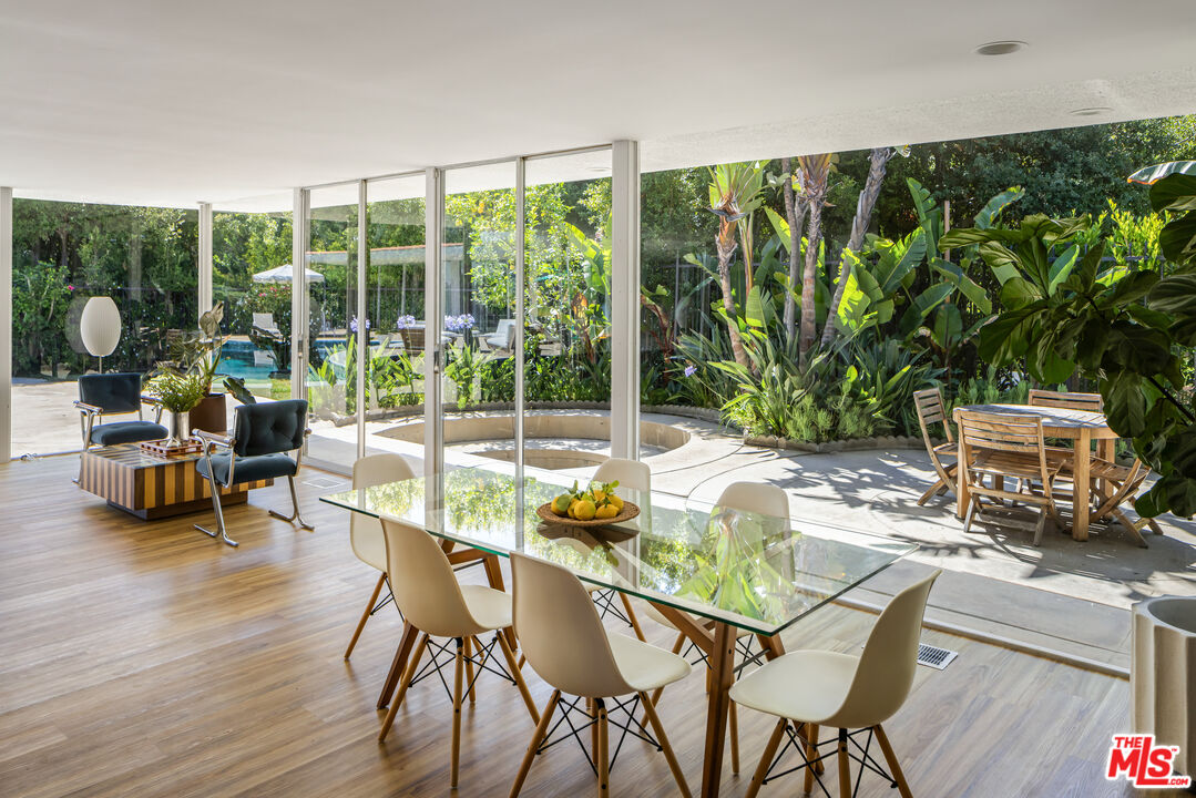 2050 Westridge Rd, Brentwood 