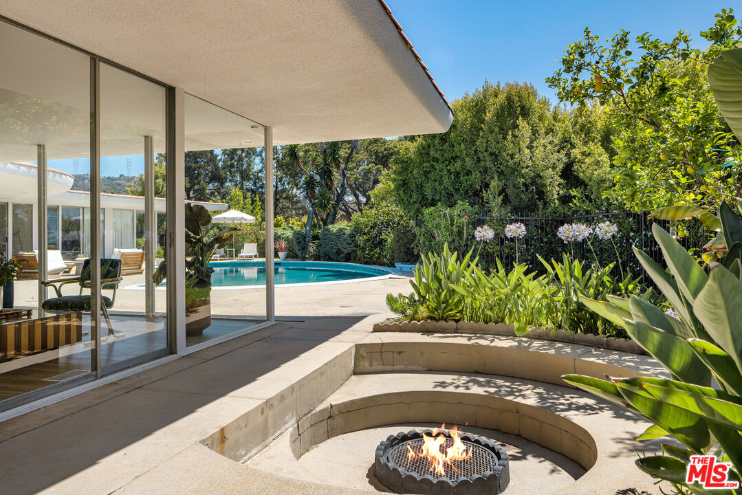 2050 Westridge Rd, Brentwood 