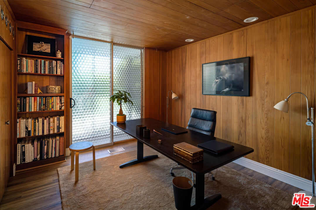 2050 Westridge Rd, Brentwood 