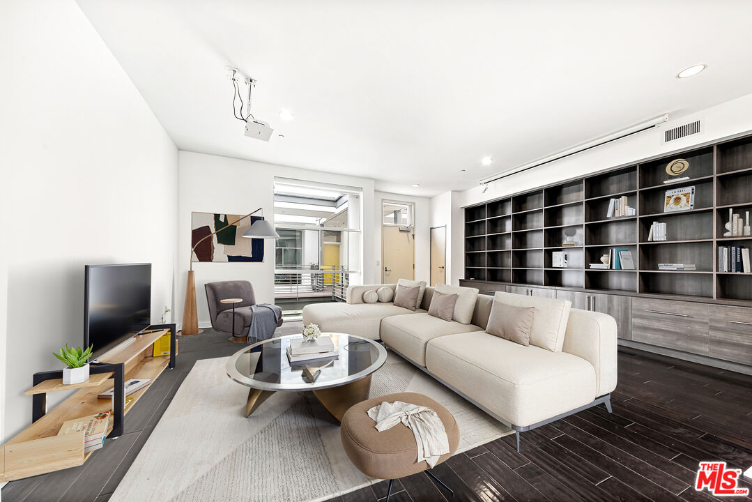 3119 Via Dolce Unit: 304, Marina Del Ray