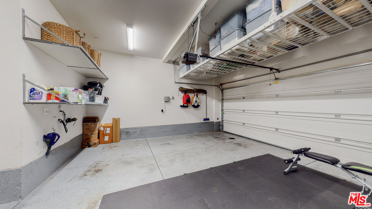 1400 N Fuller Ave Unit: 12