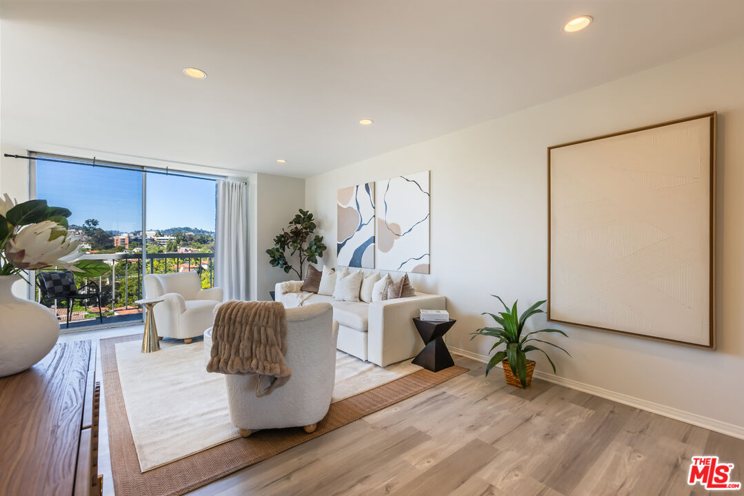 10751 Wilshire Blvd Unit: 1009