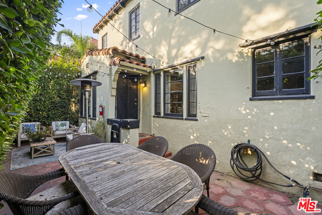 836 Hilldale Ave, West Hollywood